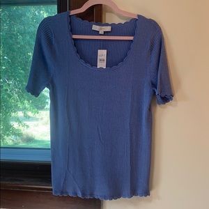 Sweater-type material loft t shirt